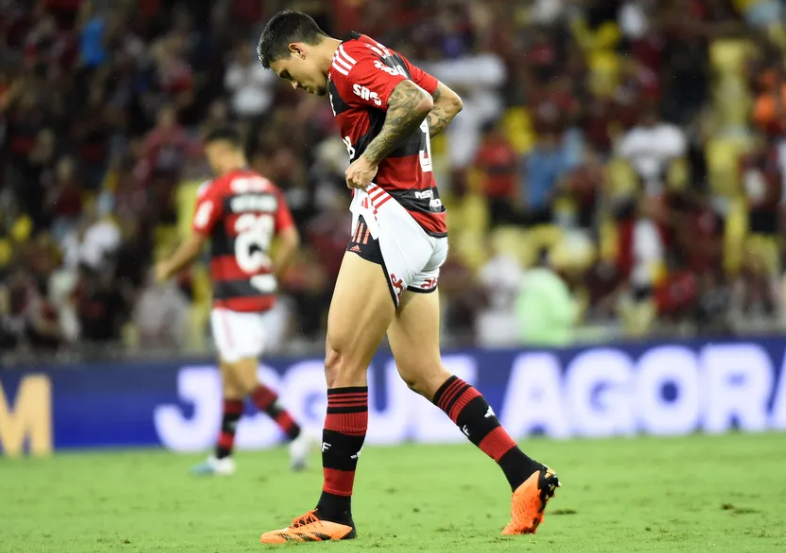 Em jogo nervoso na Libertadores, Flamengo e Racing empatam em 1 a 1